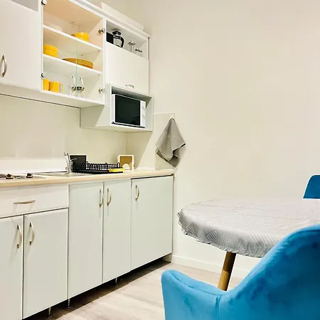 Cozy Nest In The Center Near With Parking